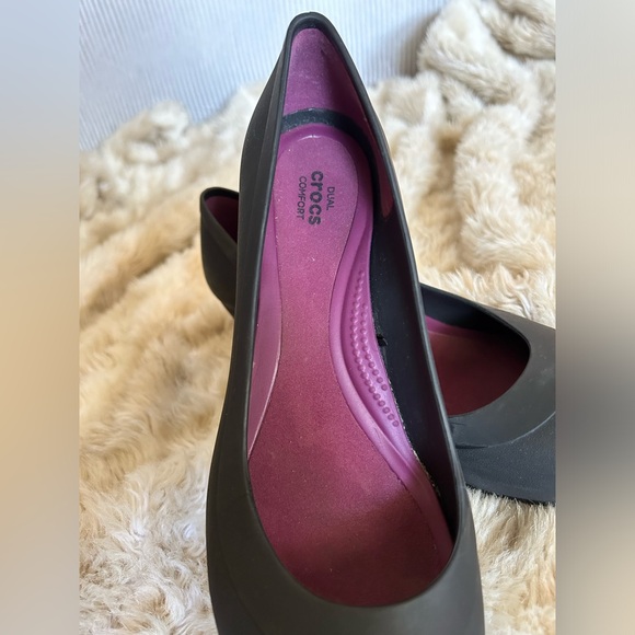 Crocs Lina Wedge Pump. Black womens size 8 - Picture 6 of 11